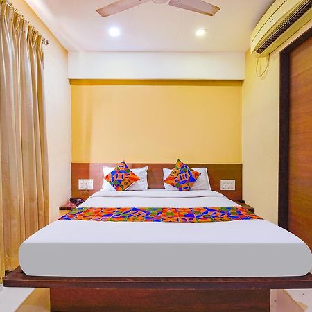 Fabhotel Rb Residency Surate Exterior foto