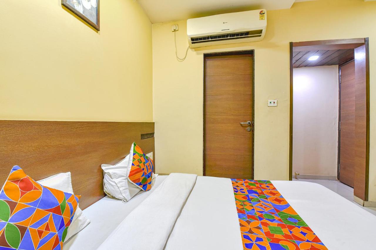 Fabhotel Rb Residency Surate Exterior foto