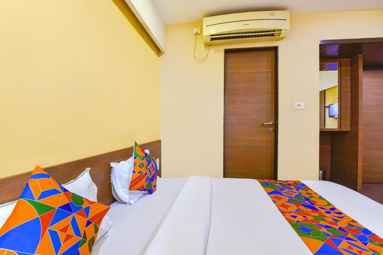 Fabhotel Rb Residency Surate Exterior foto
