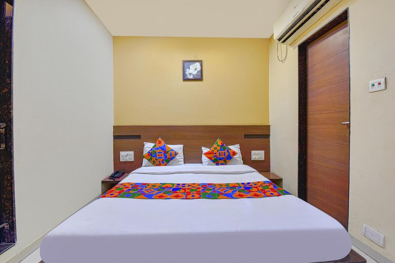 Fabhotel Rb Residency Surate Exterior foto